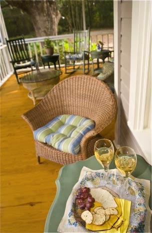 Scenic Outdoor Porch Dining at our Orlando Bed and Breakfast